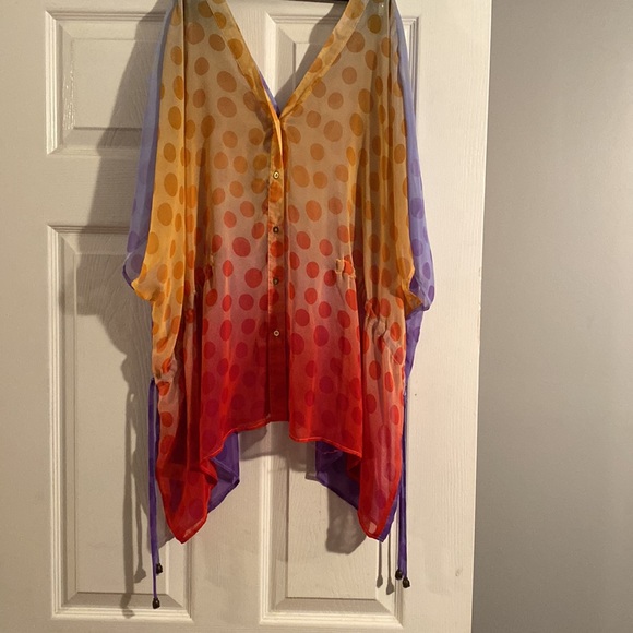 Lily Medium Multi-Color Blouse with Buttons on Front and Back with Drawstring - Picture 2 of 4